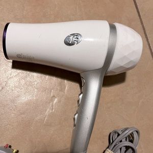 T3 micro hair blow dryer  featherweight